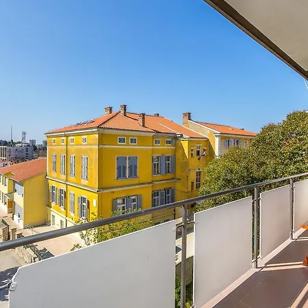 Apartment Penthouse Castropola Pula